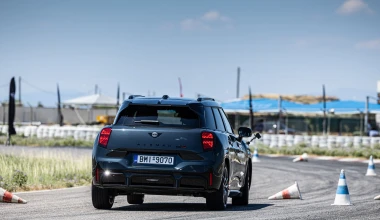 Οδηγούμε στην πίστα των Μεγάρων όλα τα MINI John Cooper Works