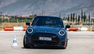 Οδηγούμε στην πίστα των Μεγάρων όλα τα MINI John Cooper Works