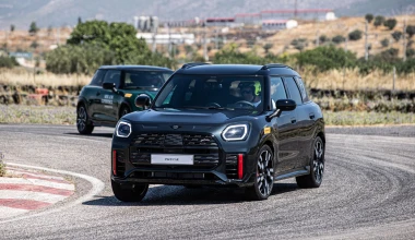 Οδηγούμε στην πίστα των Μεγάρων όλα τα MINI John Cooper Works