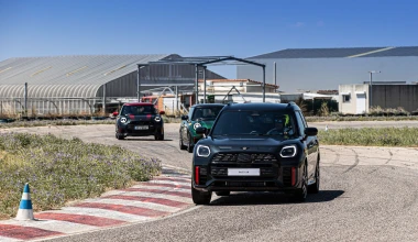 Οδηγούμε στην πίστα των Μεγάρων όλα τα MINI John Cooper Works