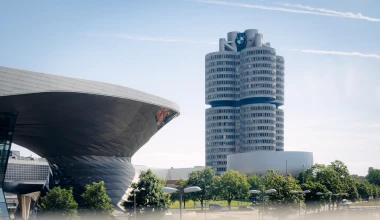 Γιατί τα κεντρικά γραφεία της BMW έχουν αυτή την ιδιαίτερη σχεδίαση;