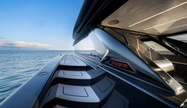 Η Brabus έφτιαξε καταμαράν με 1.430 PS - Πάει Μύκονο σε 2 ώρες