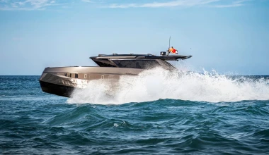 Η Brabus έφτιαξε καταμαράν με 1.430 PS - Πάει Μύκονο σε 2 ώρες