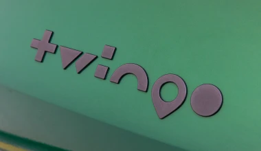 Δοκιμή Renault Twingo E-Tech: Checkmate! 