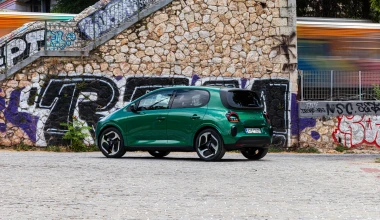 Δοκιμή Renault Twingo E-Tech: Checkmate! 