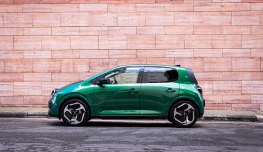 Δοκιμή Renault Twingo E-Tech: Checkmate! 