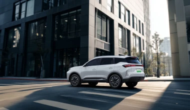 Υβριδικό οικογενειακό C-SUV με κάτω από 26.000 ευρώ και κορυφαίο εξοπλισμό!