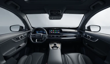 Υβριδικό οικογενειακό C-SUV με κάτω από 26.000 ευρώ και κορυφαίο εξοπλισμό!