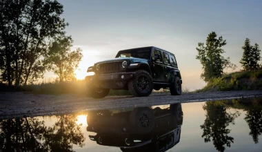 Αυτή είναι η πιο dark έκδοση του Jeep Wrangler