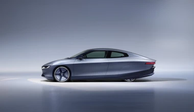 Το Volkswagen που φορτίζει από τον ήλιο - Έσπασε τρία ρεκόρ