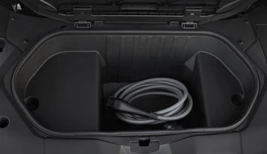 Αυτή είναι η νέα BMW iX4 - Έχει πρώτη τιμή 71.890 ευρώ