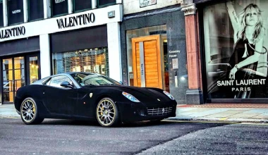 Black Velvet - Μια Ferrari σκέτο βελούδο...