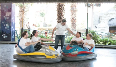 Συγκρουόμενα στο ALLOU FUN PARK