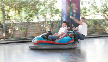 Συγκρουόμενα στο ALLOU FUN PARK