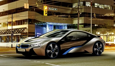 Green Car BMW i8