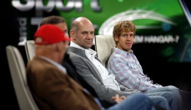 Ο μαγικός κόσμoς της Hangar-7