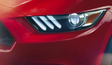 Η νέα Ford Mustang λάμπει στο Ντιτρόιτ