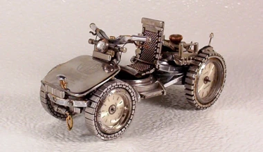 Μινιατούρες-γλυπτά από ρολόγια χειρός

