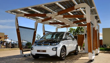 Γκαράζ από μπαμπού της BMW φορτίζει ηλεκτρικά αυτοκίνητα