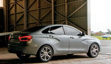 Νέα Lada Vesta και XRAY στο Σαλόνι της Μόσχας