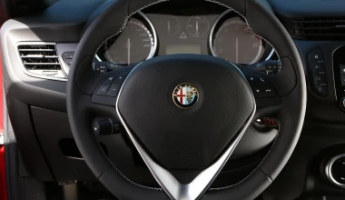 ΔΟΚΙΜΑΖΟΥΜΕ Alfa Romeo Giulietta QV TCT