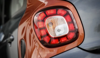 ΟΔΗΓΟΥΜΕ τα νέα Smart Fortwo & Forfour 