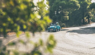 Ένα 2CV στον δρόμο του Cactus