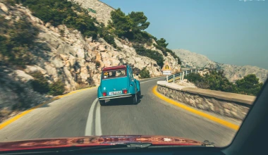 Ένα 2CV στον δρόμο του Cactus