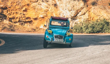 Ένα 2CV στον δρόμο του Cactus