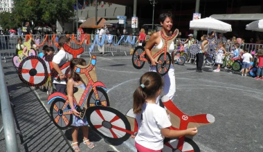 Πανεπιστημίου: κλειστή στα ΙΧ, ανοιχτή στον κόσμο