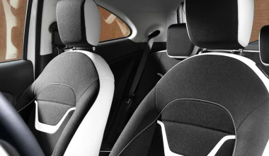 Ειδικές εκδόσεις Black & White για Fiesta & Ka