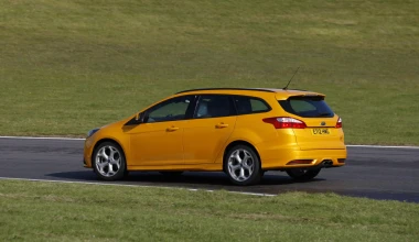 Ford Focus ST @ Brands Hatch