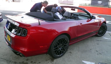 Ford Mustang Shelby GT500 @ Brands Hatch