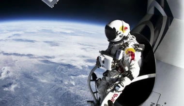Red Bull Stratos: Φτάνει στο ύψος ρεκόρ


