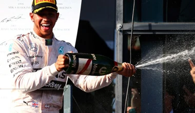O Lewis Hamilton σε ρόλο… φωτογράφου!