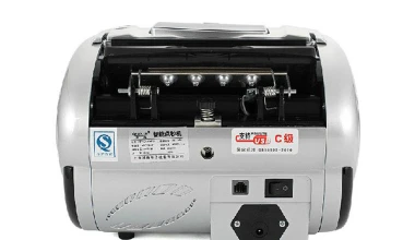 Μετρητής χρημάτων με το αστέρι της Mercedes-Benz