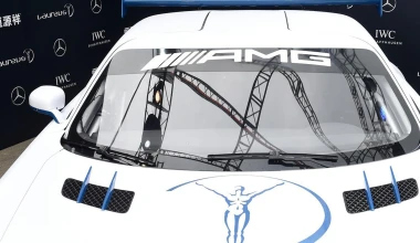 Μοναδική Mercedes-Benz SLS AMG GT3 για… καλό σκοπό