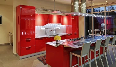 Σπίτι – ΟΝΕΙΡΟ με… 20 γκαράζ!