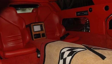 Mια ξεχωριστή Limo Corvette βγαίνει στο «σφυρί»