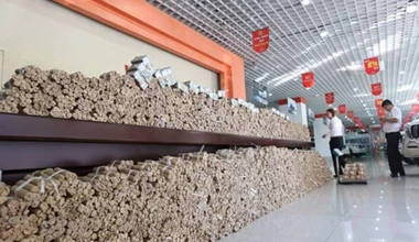 Αγόρασε νέο αυτοκίνητο με… κέρματα!