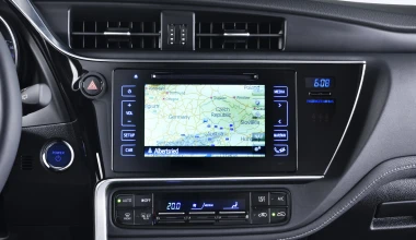 Οδηγούμε Νέο Toyota Auris