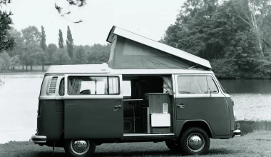 Το αυτοκίνητο των λουλουδιών στα… θυμαράκια