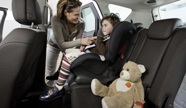 Επιλέγοντας το σωστό παιδικό κάθισμα 