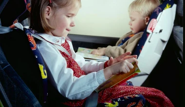 Επιλέγοντας το σωστό παιδικό κάθισμα