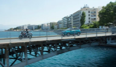 Suzuki Vitara 1.6 D 4x4 vs Suzuki V-STROM 1000     