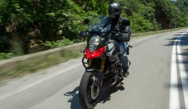 Suzuki Vitara 1.6 D 4x4 vs Suzuki V-STROM 1000     