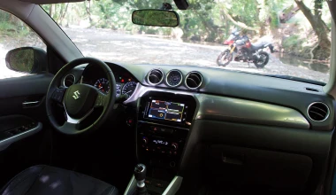 Suzuki Vitara 1.6 D 4x4 vs Suzuki V-STROM 1000     