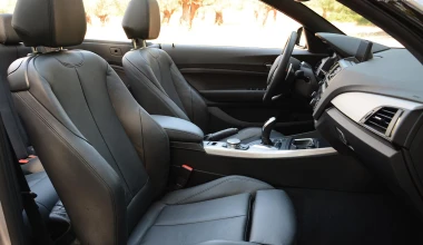 BMW 220i Cabrio vs BMW R nineT