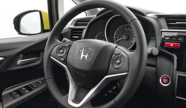 ΟΔΗΓΟΥΜΕ: Νέο Honda Jazz 1.3 2015