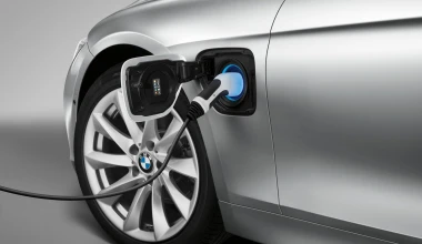 Νέα BMW 330e plug-in hybrid στη Φρανκφούρτη